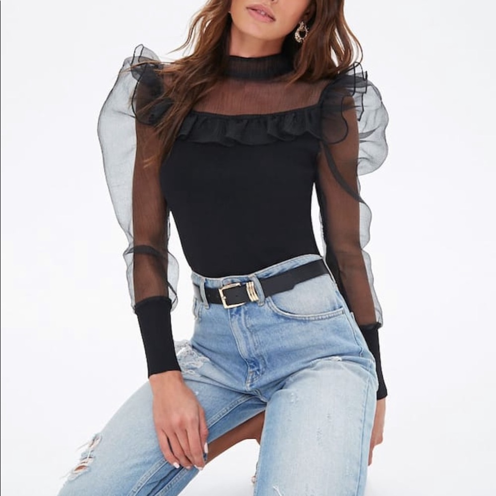 NWT// ribbed knit top with puff sleeves &mock neck